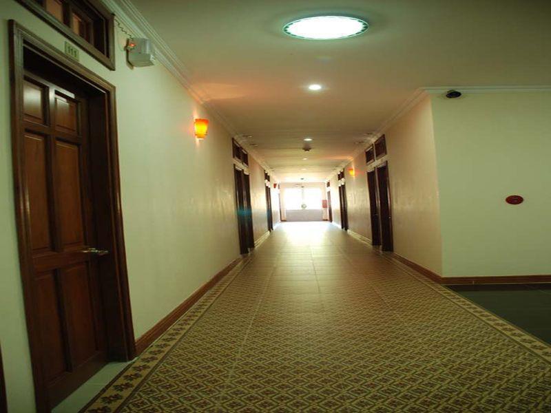 Ha Long Hotel Chau Doc Bagian luar foto