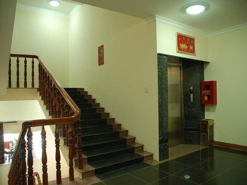 Ha Long Hotel Chau Doc Bagian luar foto